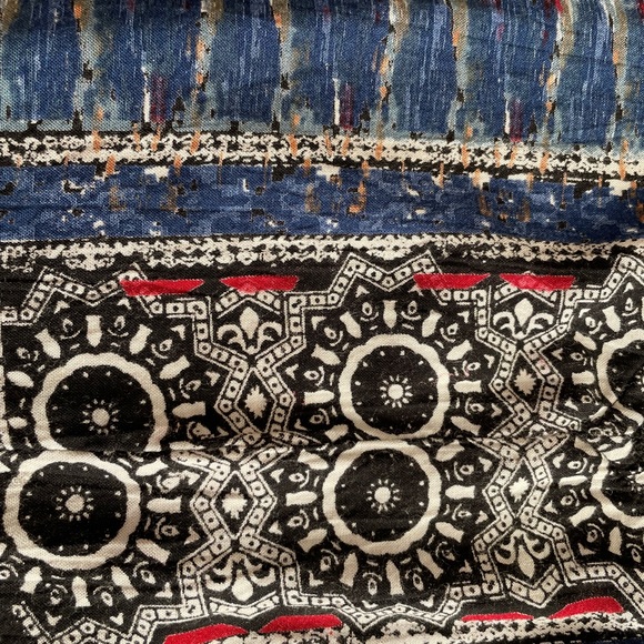 Women’s Size S Southwestern Cutout Back Sleeveless Blouse - Picture 2 of 3